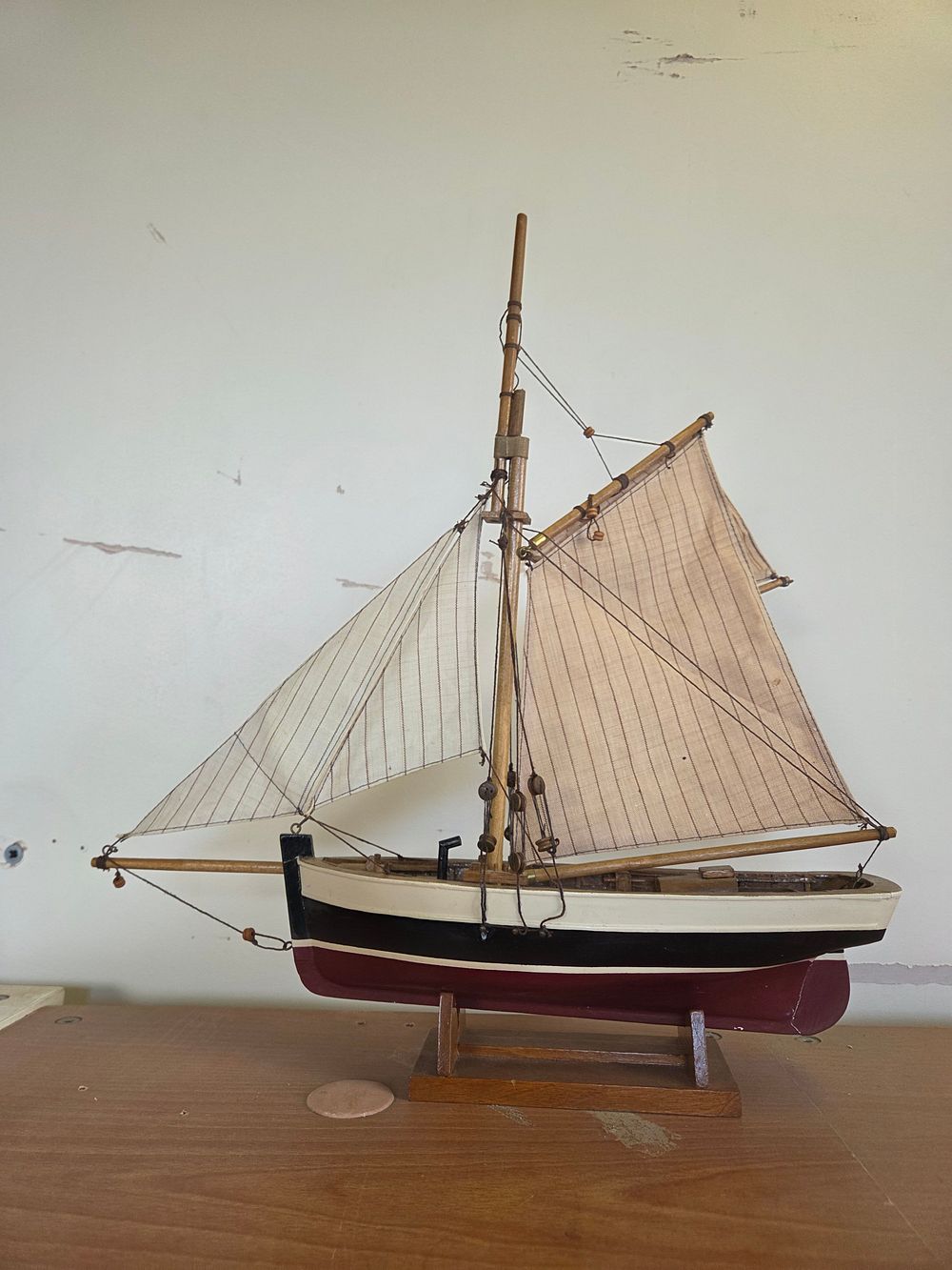 Lot 617 – Wooden Scale Model Gaff Rigged Cutter Sailboat