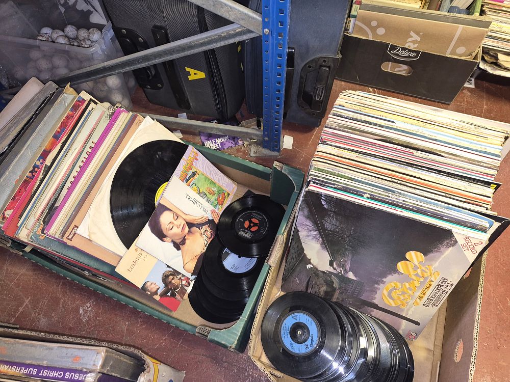 Lot 13 – Two Boxes of Vinyl LPs and 7-inch Singles Including Dina Carroll and Barbra Streisand