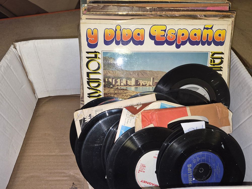 Lot 58 – A Collection of 12-inch Vinyl LPs and 7-inch Singles Including Scott Walker and Shirley Bassey