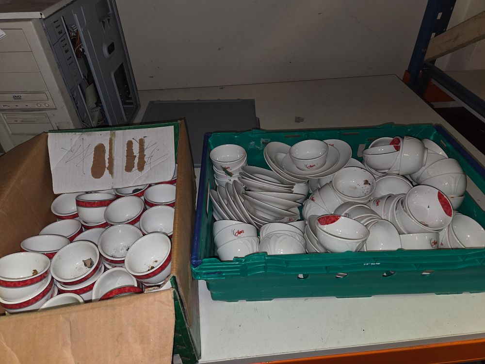 Lot 119 – A Collection of Chilli’s Branded Ceramic Bowls and Saucers used condition