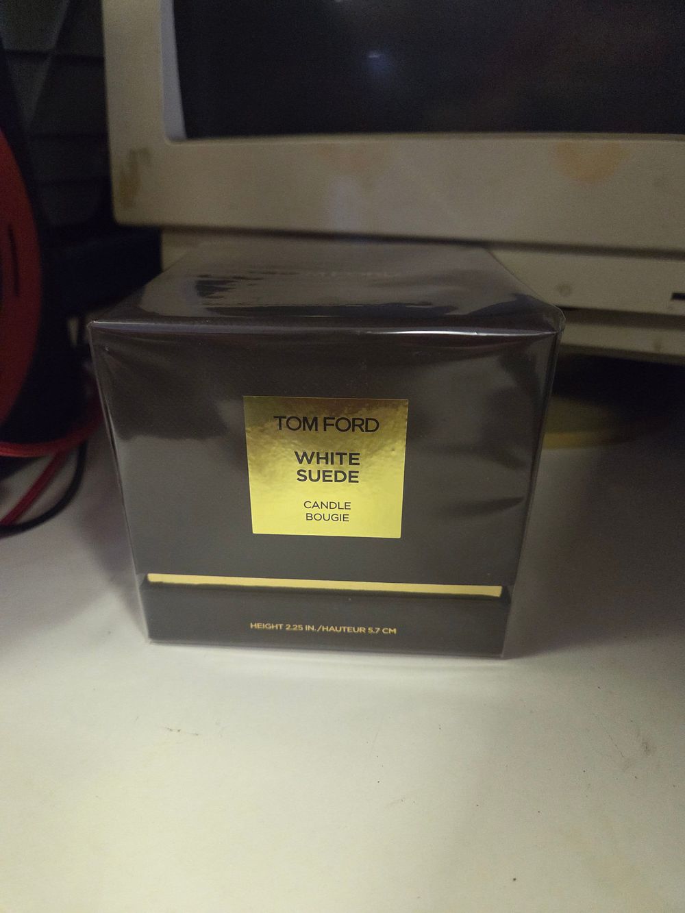 Lot 123 – Tom Ford Private Blend White Suede Candle new in box