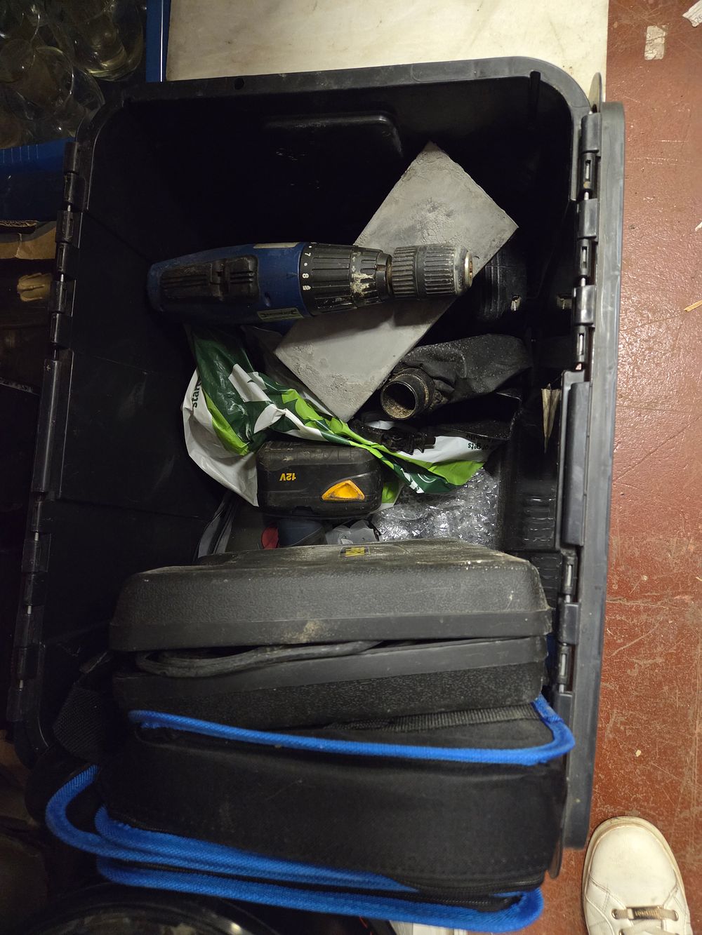 Lot 129 – An Assortment of Power Tools and Accessories including 12V Cordless Drill