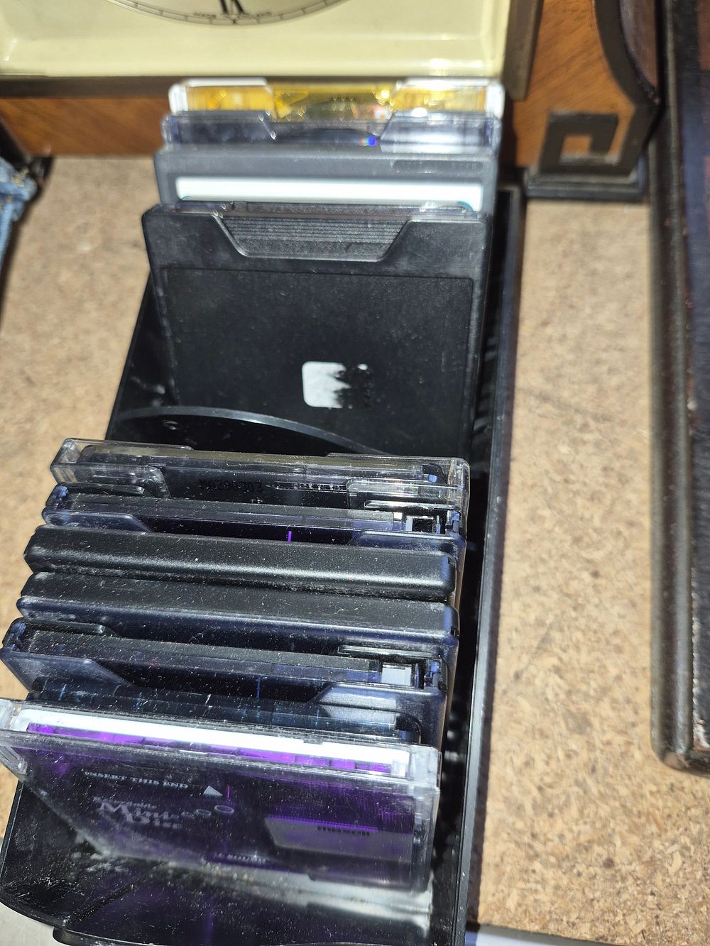 Lot 176 – An Assortment of Sony MiniDiscs