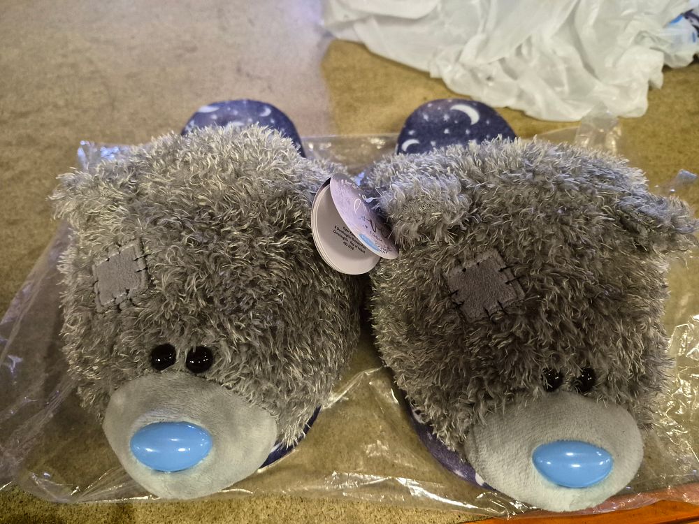 Lot 19 – A Pair of Me To You Tatty Teddy Bear Novelty Slippers new with tags size 5/6