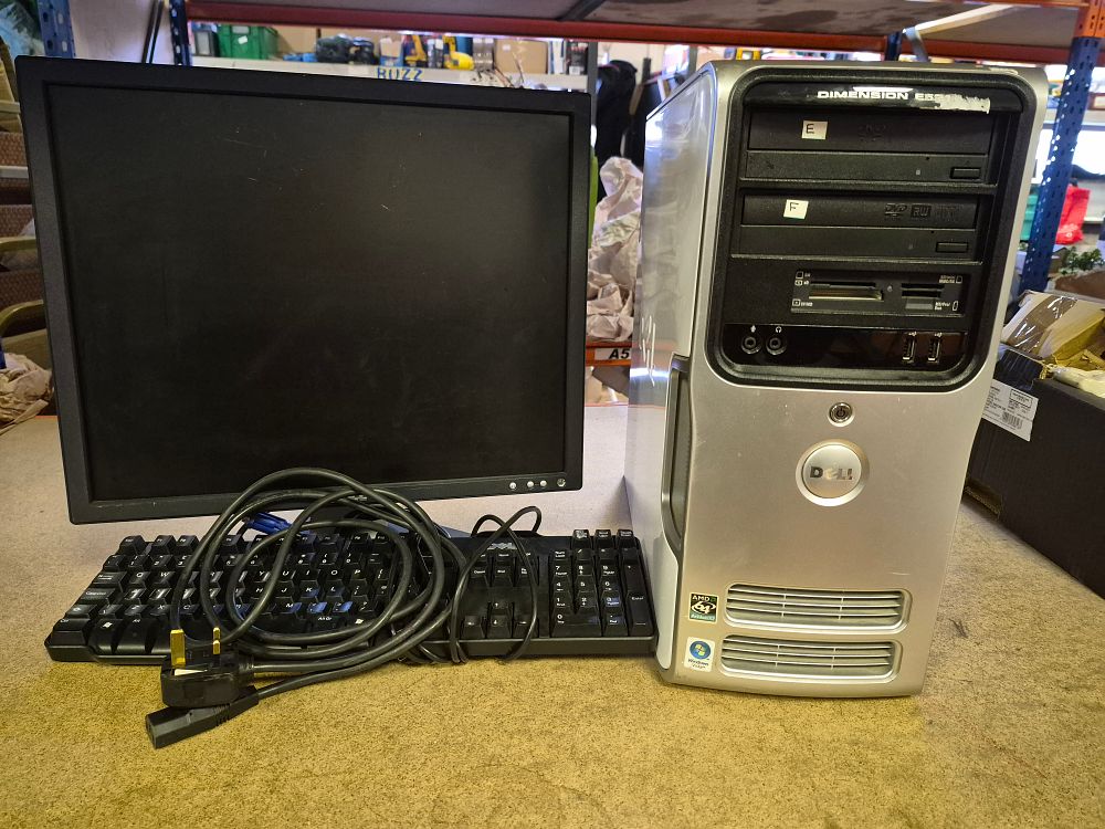 Lot 20 – Dell Dimension E521 Desktop Computer with Monitor and Keyboard