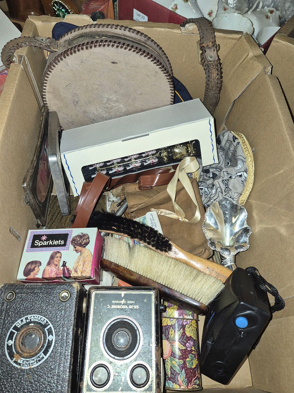 Lot 27 – A Group of Kodak Brownie Box Cameras and Miscellaneous Curios