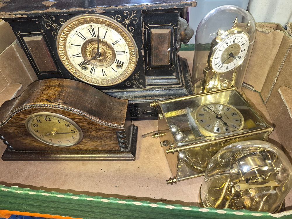 Lot 74 – An Assortment of Mantel and Anniversary Clocks