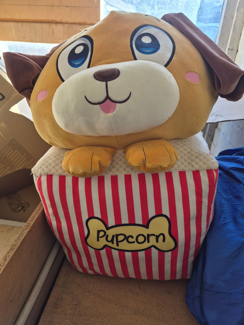 Lot 1 – Cuddle Crew Pupcorn Plush Toy