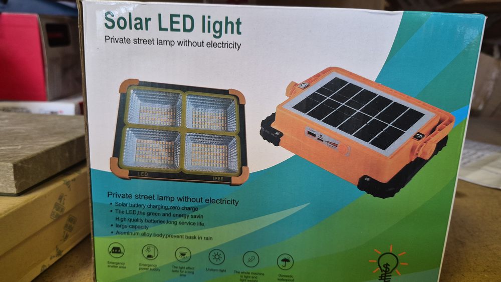 Lot 53 – Portable Solar LED Light