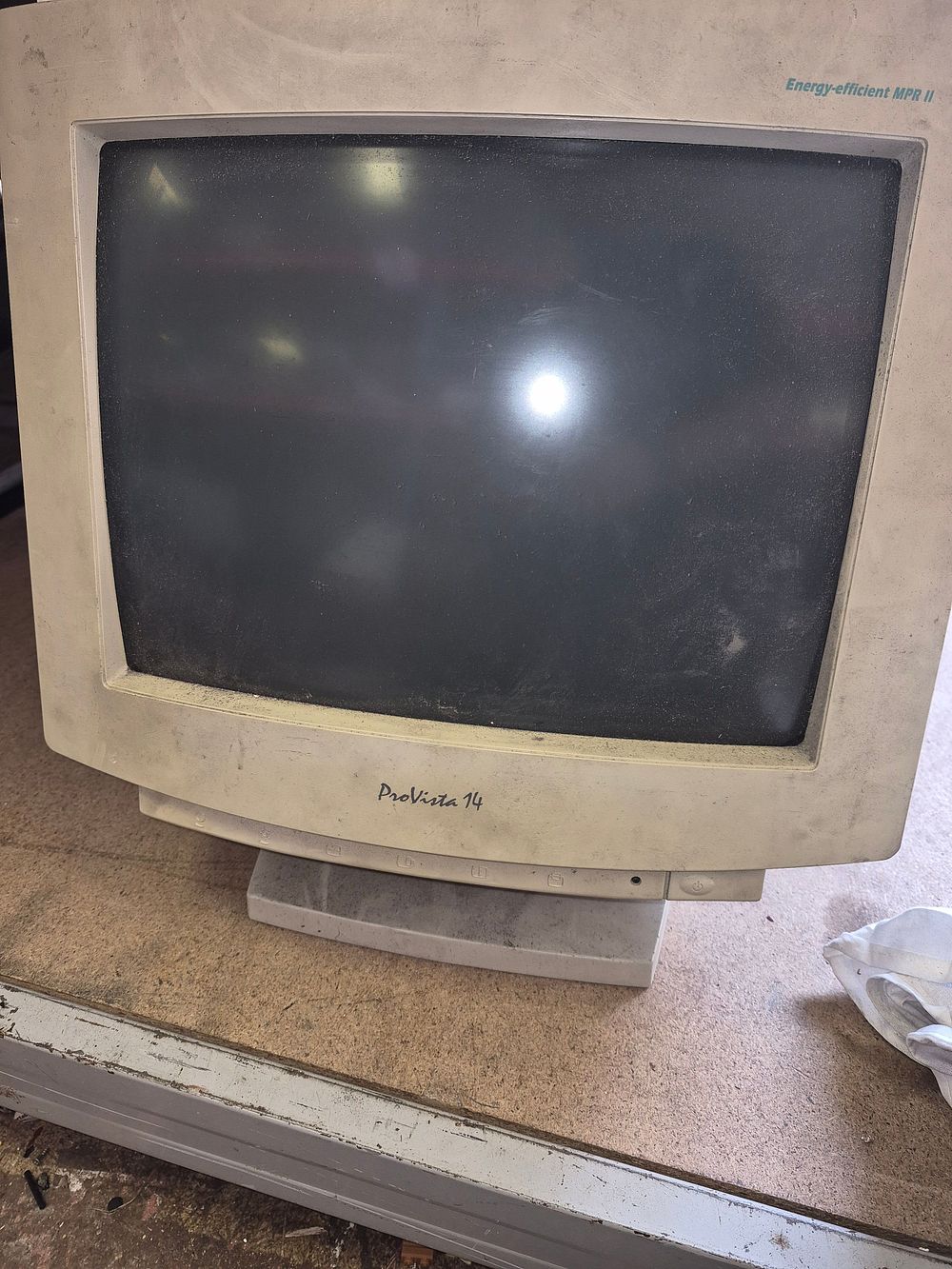 Lot 67 – ProVista 14 CRT Computer Monitor