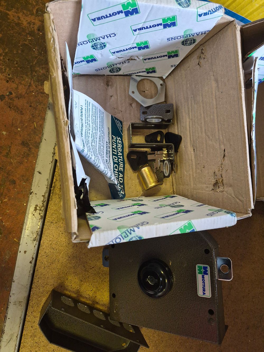 Lot 71 – Mottura 1/3 Punti di Chiusura Rim Lock Set