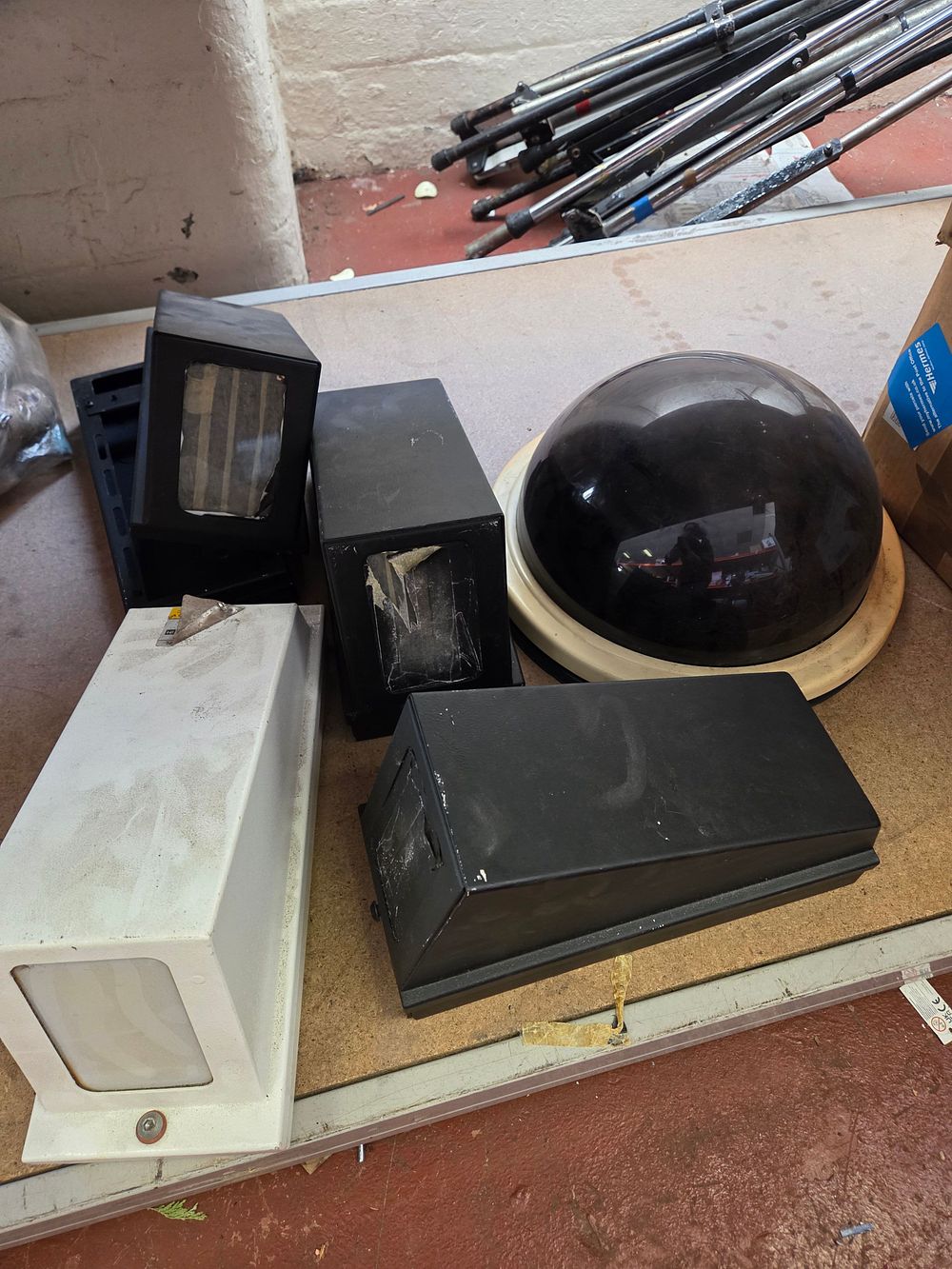 Lot 87 – An Assortment of Industrial Security Lighting and Surveillance Camera Housings