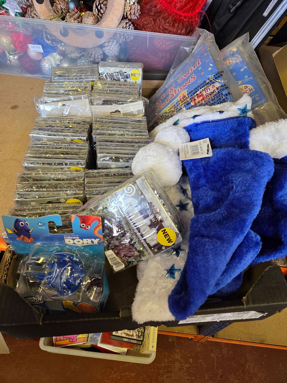 Lot 101 – An Assortment of Party Supplies and Toys Including Disney Pixar Finding Dory and Glitz Confetti new with tags