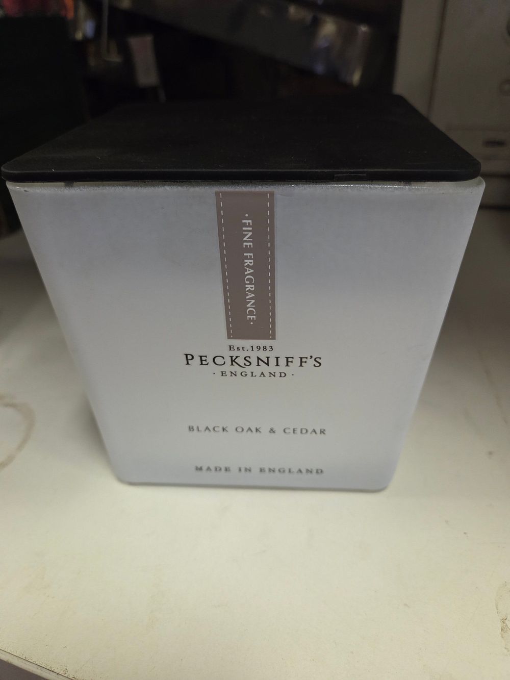 Lot 120 – Pecksniff’s Black Oak & Cedar Scented Jar Candle unused 30.3oz