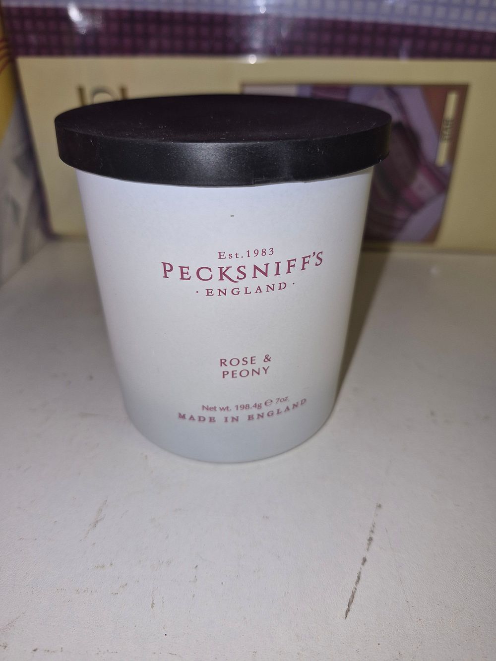 Lot 246 – Pecksniff’s Rose & Peony Scented Jar Candle 7oz
