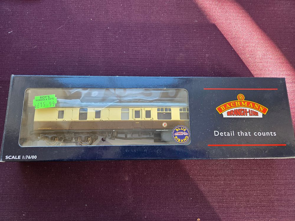 Lot 139 – Bachmann Branch-Line 39-079 BR MK1 Brake/Corridor BSK WR Chocolate/Cream passenger coach boxed