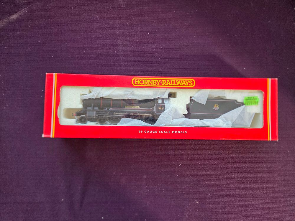 Lot 143 – Hornby Railways R2097 BR 4-6-0 County Class Locomotive County of Gloucester boxed