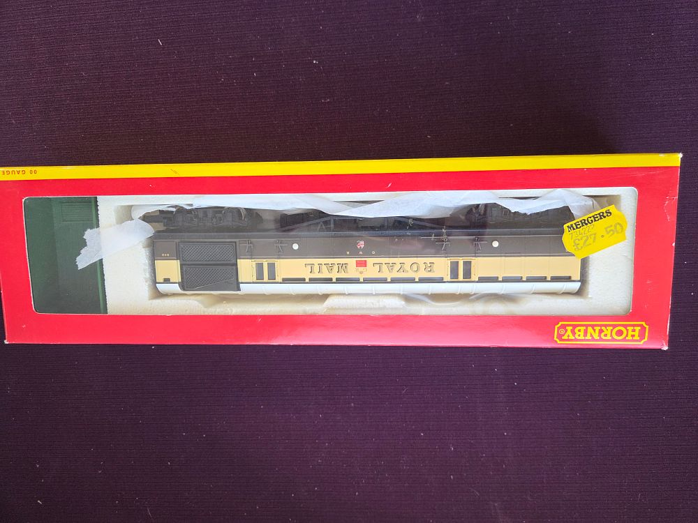 Lot 147 – Hornby R4108 GWR Royal Mail TPO 848 boxed