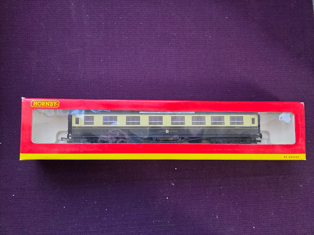 Lot 148 – Hornby R 4026 GWR Centenary Composite Coach boxed