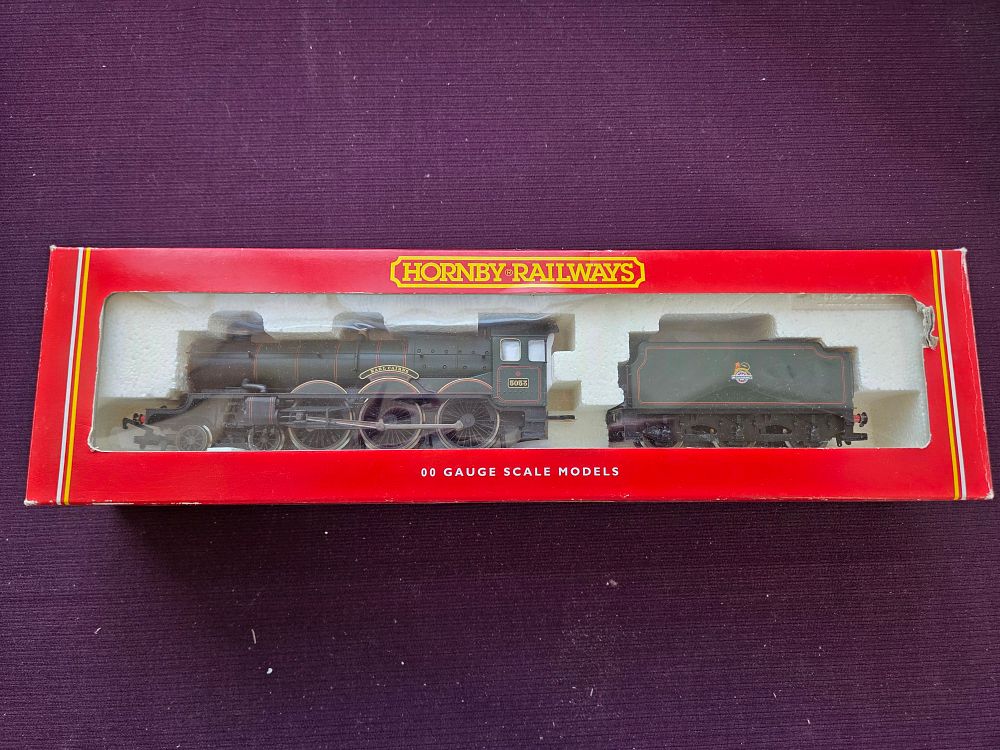 Lot 150 – Hornby Railways R 2086 BR Earl Cairns Locomotive and Tender boxed