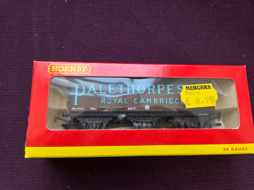 Lot 151 – Hornby R6158 6 Wheel Closed Van Palethorpes Sausages boxed