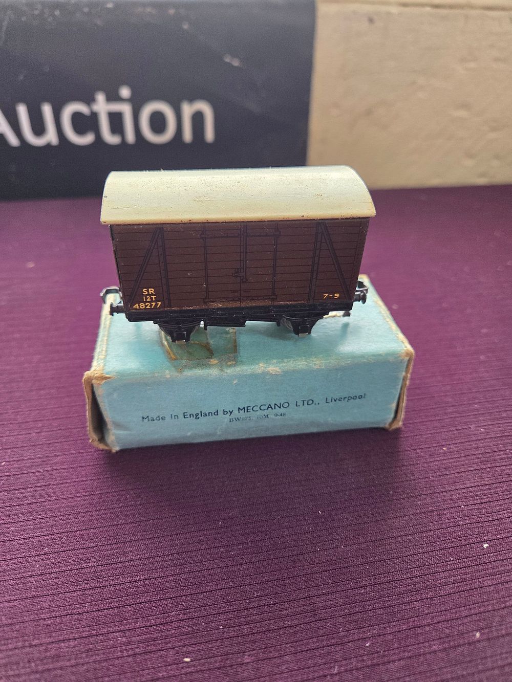 Lot 193 – Hornby-Dublo Goods Van D1 boxed