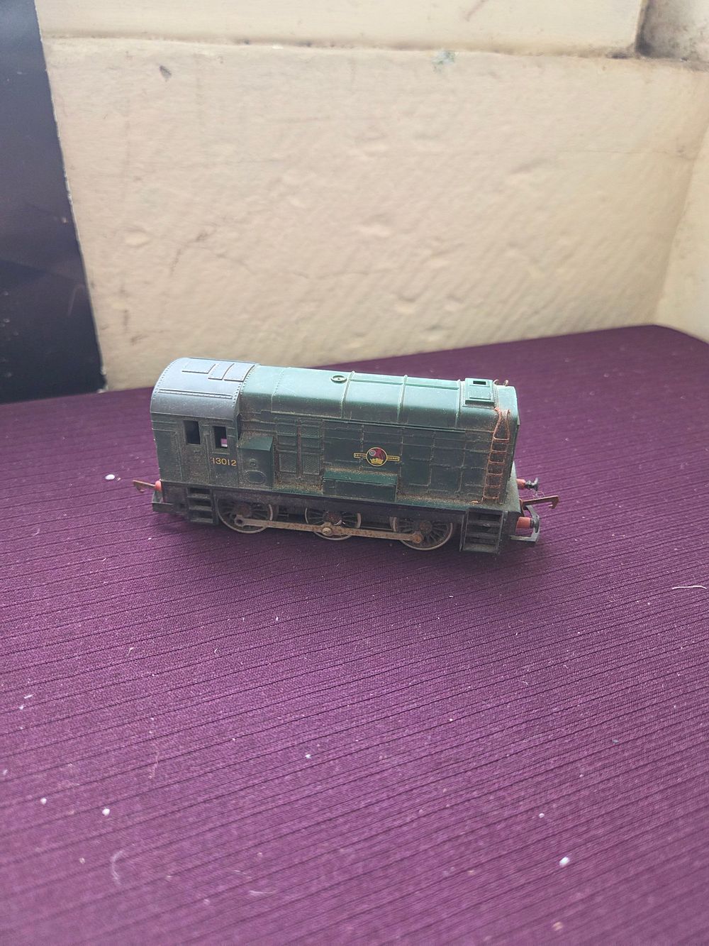Lot 196 – Hornby Class 08 Diesel Shunter Locomotive