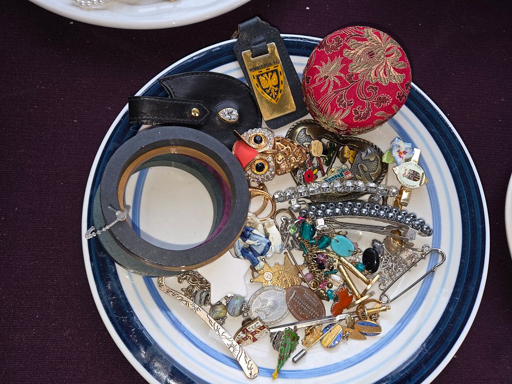 Lot 630 – An Assortment of Vintage Costume Jewellery, Enamel Lapel Pins, and Memorabilia Including Wimbledon FC
