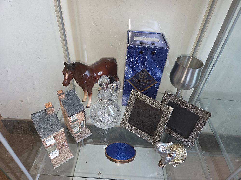 Lot 638 – A Group of Decorative Ceramics, Glassware, and Metalware Including Selangor Pewter