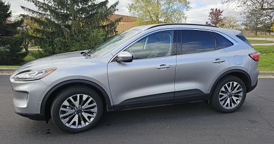 2021 Ford Escape Titanium Sport Utility SUV Excellent Condition!!!!! Very clean.
Please call 