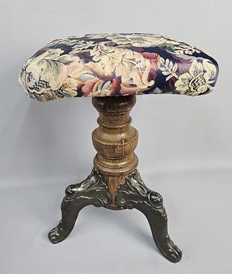 American Tonk Chicago Adjustable Piano Stool An American adjustable piano or vanity stool by 