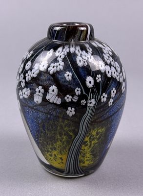 Vintage Orient & Flume Vase 1982 4.25 x 3 inches. Excellent condition free from damage. 4.25 x 