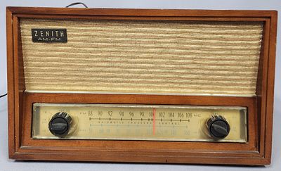 Zenith AM-FM Tube Radio, Chassis 7C05. A vintage Zenith AM-FM tube radio receiver, identified by 