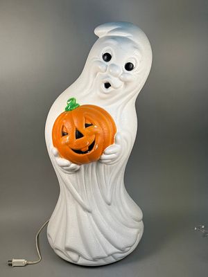 Vintage General Foam Ghost Holding Pumpkin Blow Mold Lamp. A vintage Halloween blow mold lamp by 