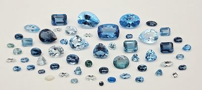 Assorted Loose Blue Gemstones. Stones are 161 Carats in Total