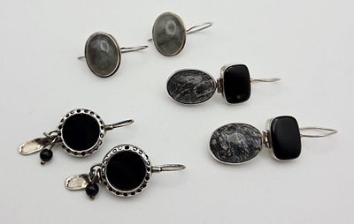 Sterling Silver Gemstone Earrings 6.5 Grams. Onyx Circle Earrings Weigh 6.5 Grams Onyx and Agate 