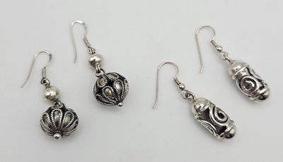 Vintage Sterling Silver Earrings 17.9 Grams. Oval Earrings Weigh 9.5 Grams Sphere Earrings Weigh 