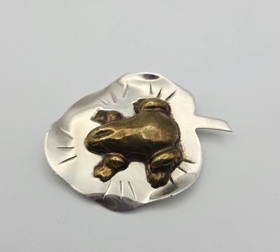 Vintage Mexico Sterling Frog Brooch 15.8 Grams. Brooch Weighs 15.8 Grams