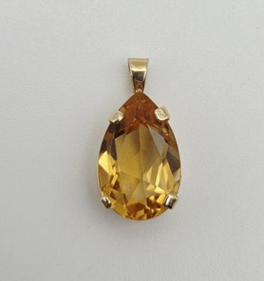 14K Gold Yellow Citrine Pendant 1.4 Grams. Pendant Weighs 1.4 Grams