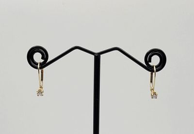14K Gold Crystal Earrings 0.75 Grams. Earrings Weigh 0.75 Grams
