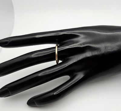 14K Yellow Gold Band Ring 1.8 Grams. Ring Weighs 1.8 Grams Size 10.5 Band Not Clearly Marked