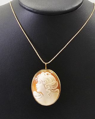 Italian 14KT Yellow Gold and Hand-Carved Shell Cameo Pendant-Brooch with Chain. An Italian 14KT 