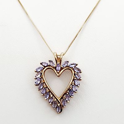 10K Gold Heart Pendant Necklace 4.8 Grams. This necklace is constructed of 10-karat yellow gold 
