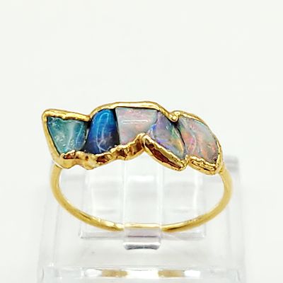 14K Gold-Filled Opal Ring 1.5 Grams. A modern-style ring featuring a vertical arrangement of 