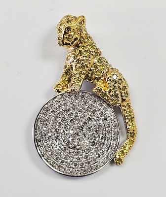 1.50 ct Champagne and White Diamond 10K Two-Tone Gold Leopard Pendant. A figural leopard pendant 