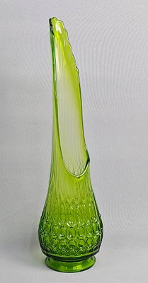MCM L.E. Smith Green Swung Glass Vase. The piece is crafted from transparent green glass using a 