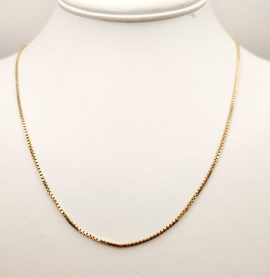 14K Gold Necklace 7.9 Grams. This is a 14-karat yellow gold necklace in a box chain style 
