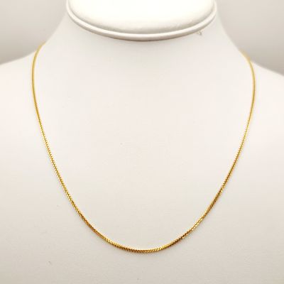 14K Gold Adjustable Necklace 3.7 Grams. This 14 karat yellow gold necklace features a fine wheat 