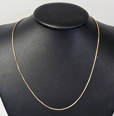 JW Jewelry 14K Gold Chain Necklace 4.2 Grams. This 14 karat yellow gold necklace features a box 