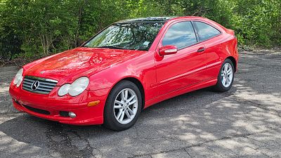 2002 Mercedes-Benz C230 Kompressor Sports Coupe. This 2002 Mercedes-Benz C230 Kompressor Sports 